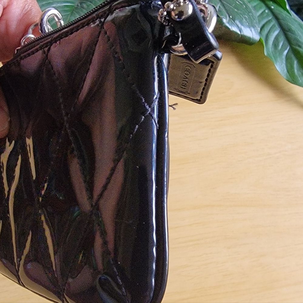 Coach Black Patent Leather Wristlet REHAB - Picture 7 of 10
